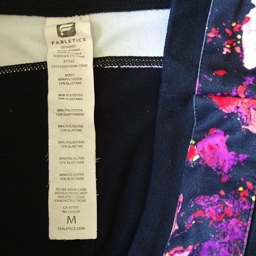 Fabletics Camacan Floral Black Capri Cropped Active Leggings Athleisure Workout - Picture 6 of 7